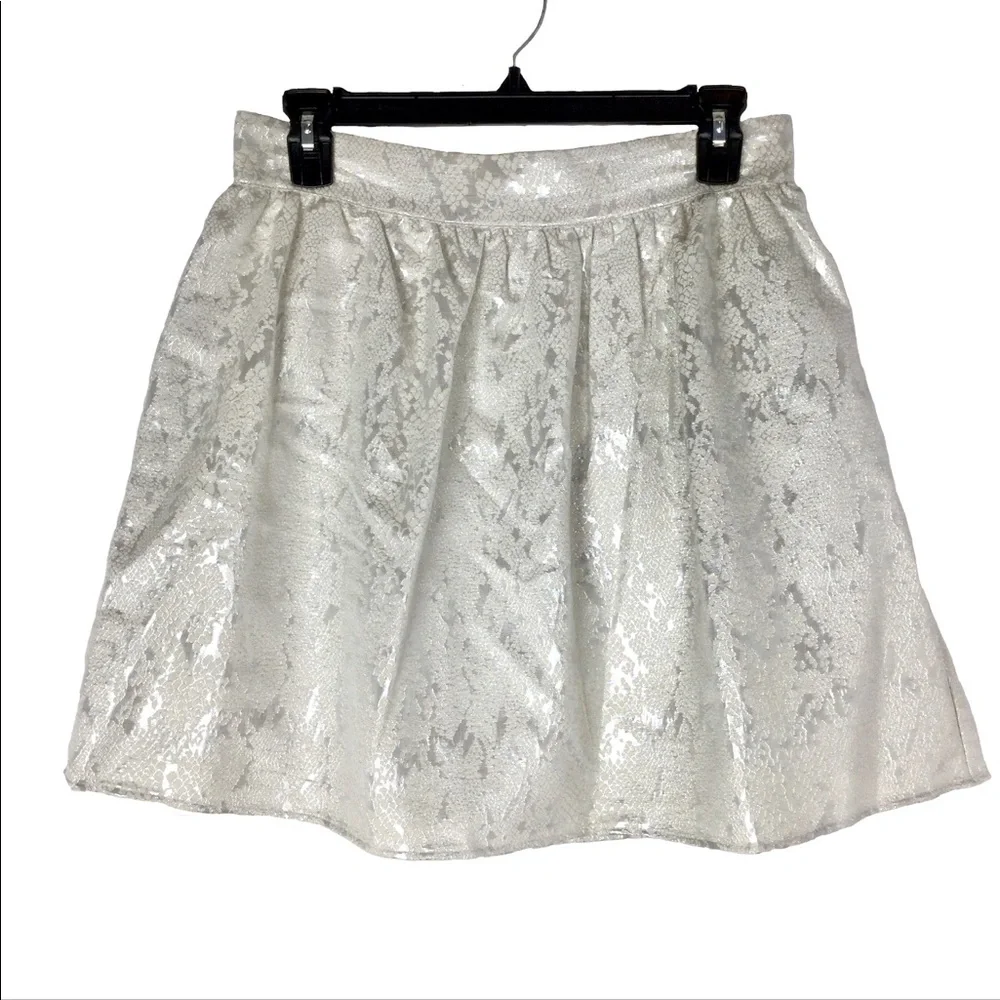 Copper Key Cream & Metallic Silver Jacquard Pleated Mini Skirt